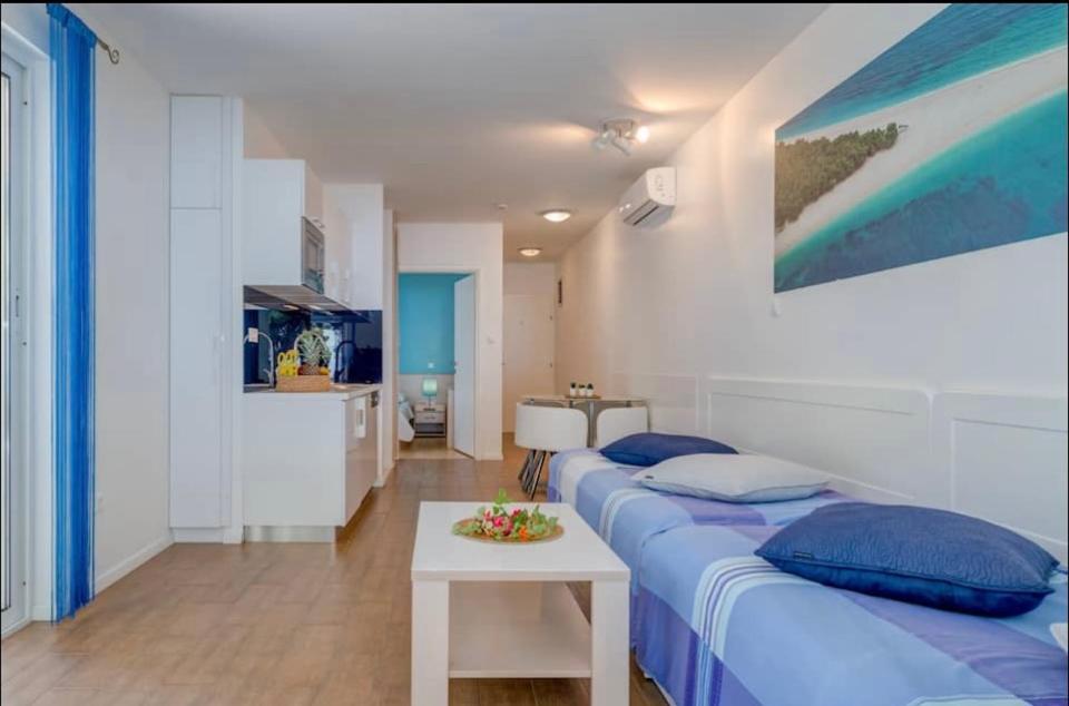 Apartment Promenade Zlatni Rat Бол Экстерьер фото