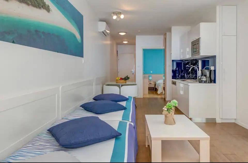 Apartment Promenade Zlatni Rat Бол Экстерьер фото
