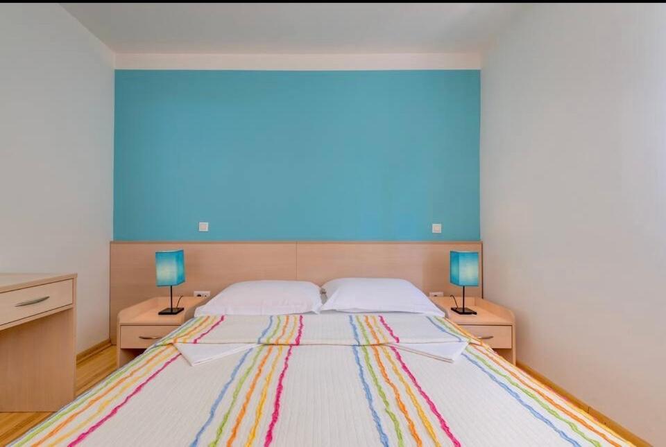 Apartment Promenade Zlatni Rat Бол Экстерьер фото