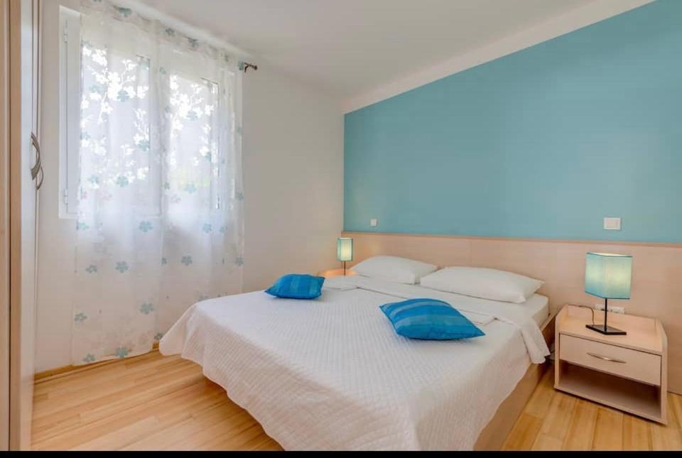Apartment Promenade Zlatni Rat Бол Экстерьер фото