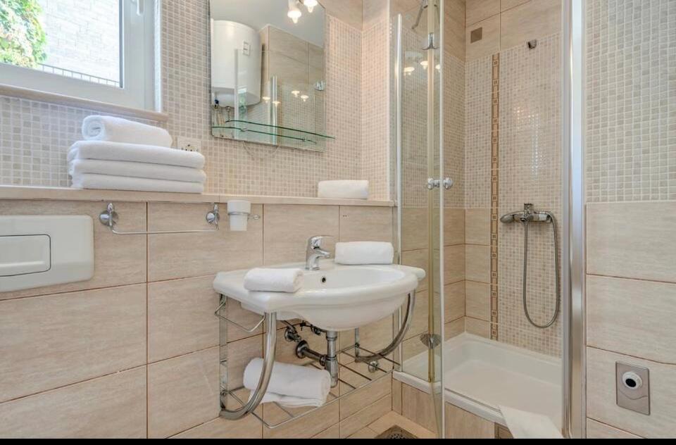 Apartment Promenade Zlatni Rat Бол Экстерьер фото